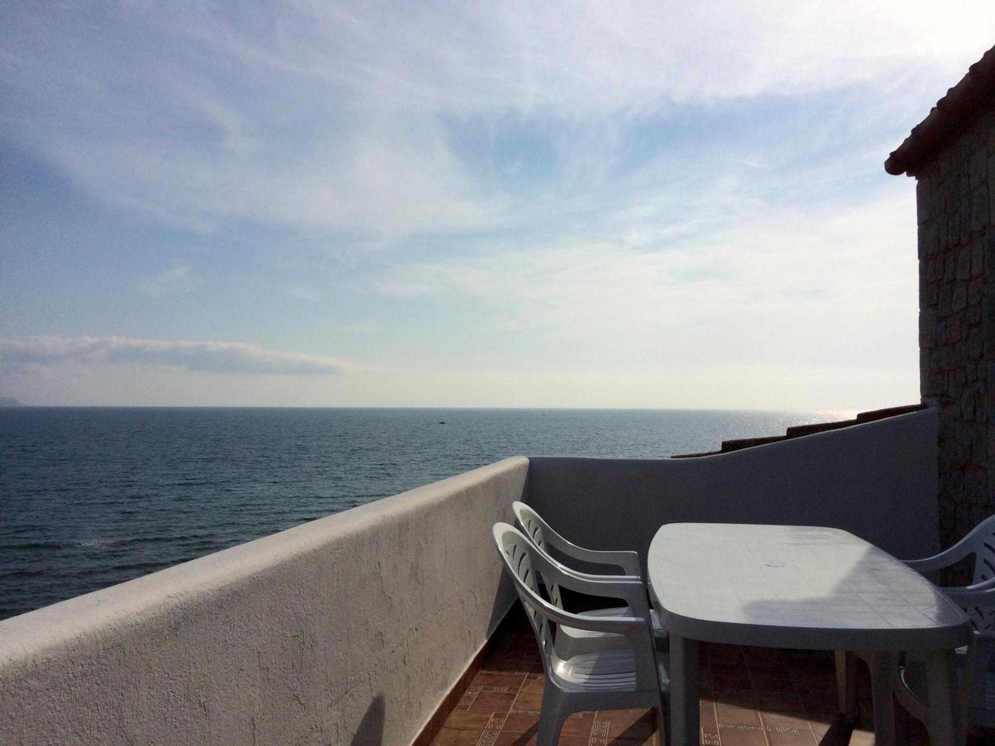 Apartaments La Palmera, Terrace & Pool 산트마르티 뎀푸리에스 외부 사진