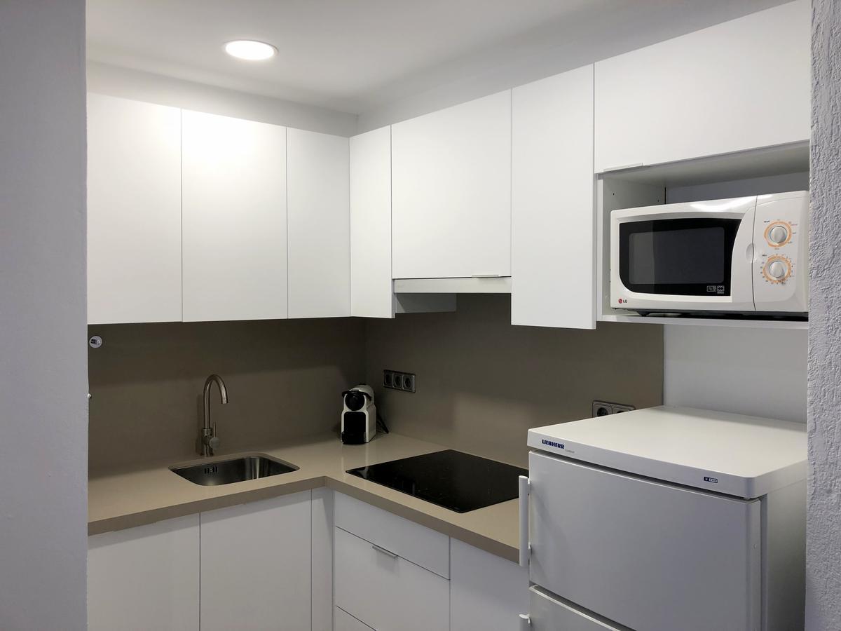 Apartaments La Palmera, Terrace & Pool 산트마르티 뎀푸리에스 외부 사진