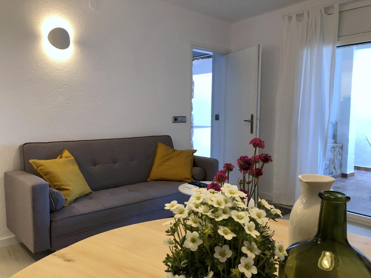 Apartaments La Palmera, Terrace & Pool 산트마르티 뎀푸리에스 외부 사진